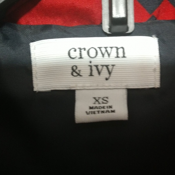 Crown & Ivy Red and Black Lightly Quilted Plaid Vest XS - Picture 4 of 8